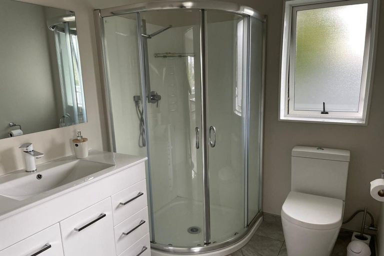 Photo of property in 10 Sequoia Place, Sunnynook, Auckland, 0620