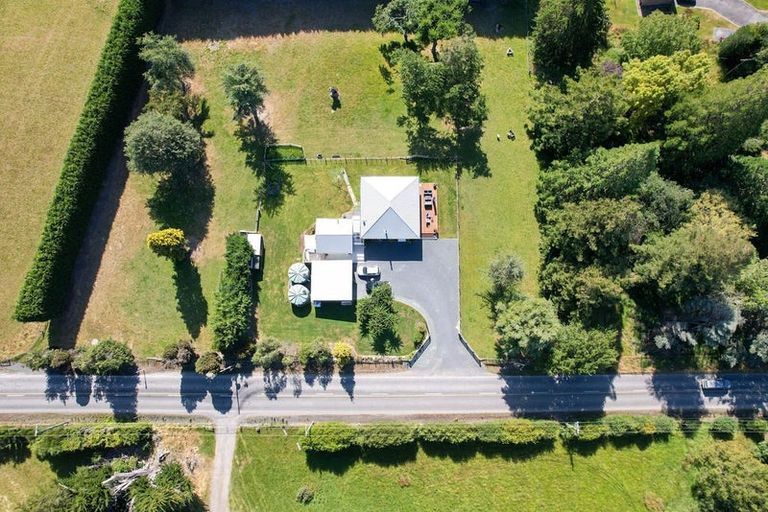 Photo of property in 1249 Lakeside Road, Lovells Flat, Milton, 9292