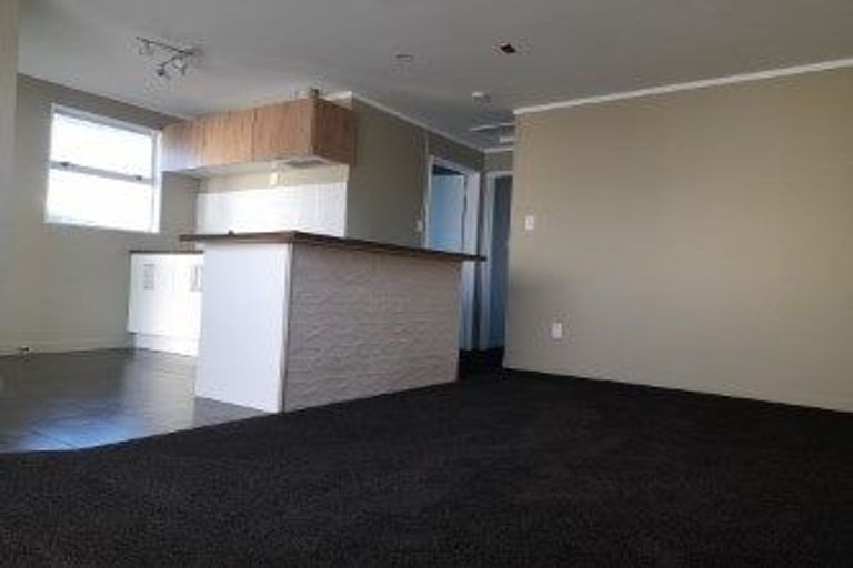 Photo of property in 4 Karyn Street, Castlecliff, Whanganui, 4501