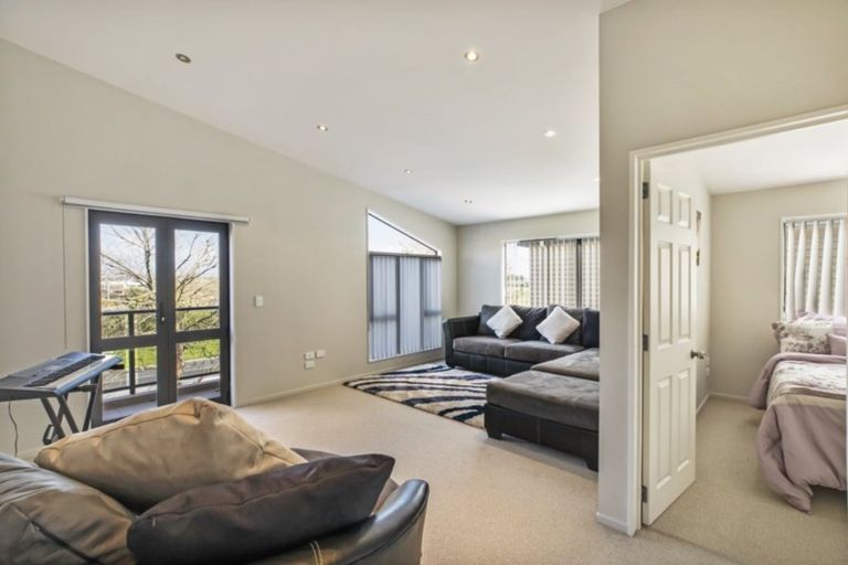 Photo of property in 33 Agapanthus Place, Flat Bush, Auckland, 2016