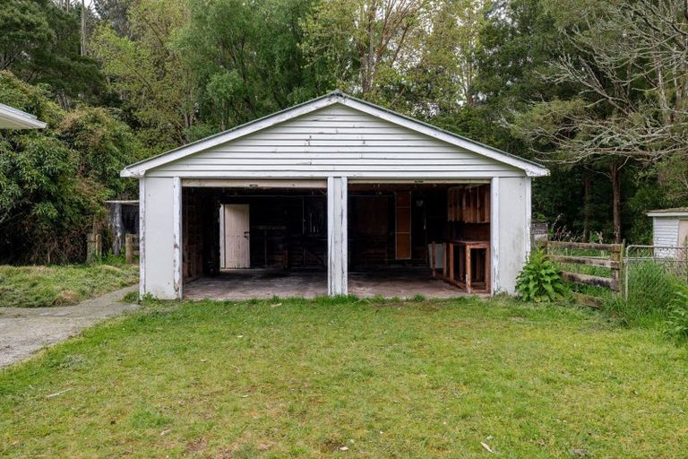 Photo of property in 111 Hinemoa Valley Road, Kaitawa, Pahiatua, 4981