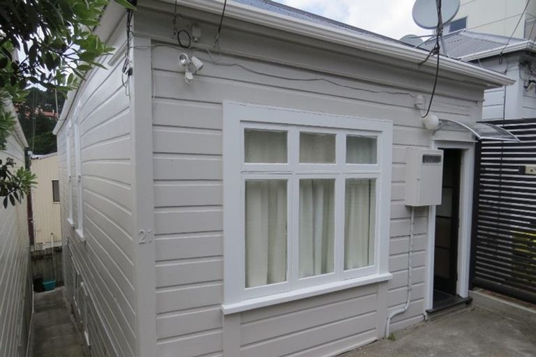 Photo of property in 21 Hanson Street, Mount Cook, Wellington, 6021