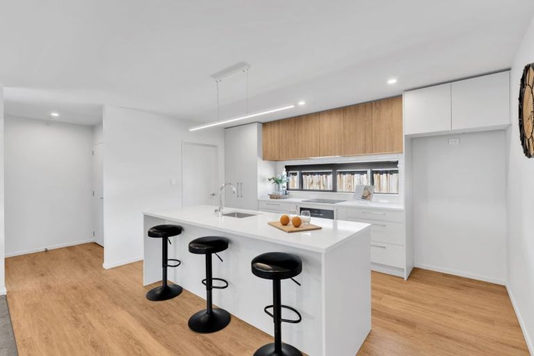 Photo of property in 30 Marcoola Drive, Rolleston, 7614