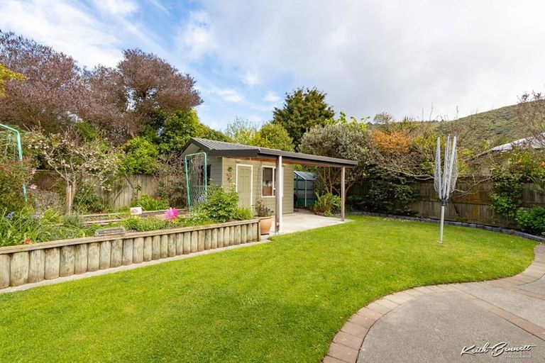 Photo of property in 21 Galveston Grove, Totara Park, Upper Hutt, 5018