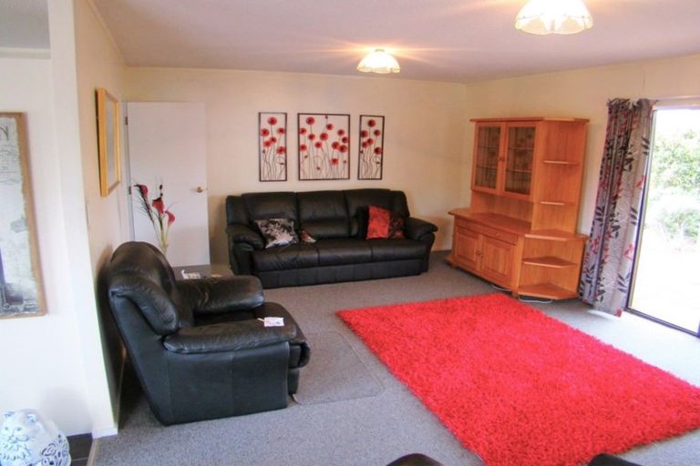 Photo of property in 49 Kath Henry Lane, Drury, 2113