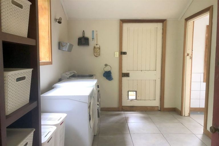 Photo of property in 2269 State Highway 2, Te Hauke, Hastings, 4178