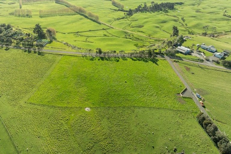 Photo of property in 179 Evans Road, South Head, 0874