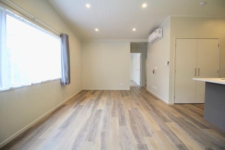 Photo of property in 808a Beach Road, Browns Bay, Auckland, 0630