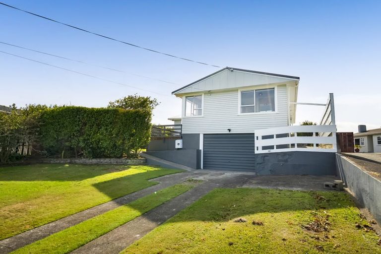 Photo of property in 7 Hulke Crescent, Bell Block, New Plymouth, 4312