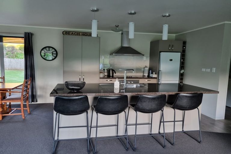 Photo of property in 9 Tainui Street, Mokau, 4376