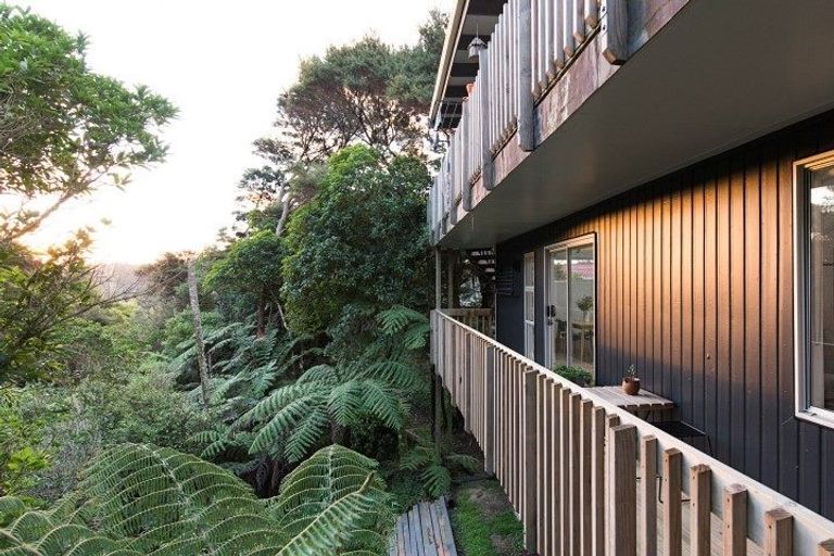 Photo of property in 1/26 Bryers Place, Bayview, Auckland, 0629