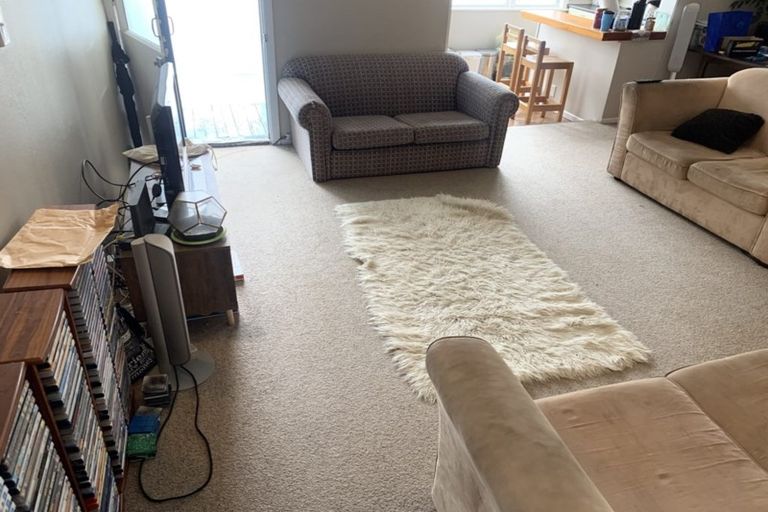 Photo of property in 19 Hania Street, Mount Victoria, Wellington, 6011