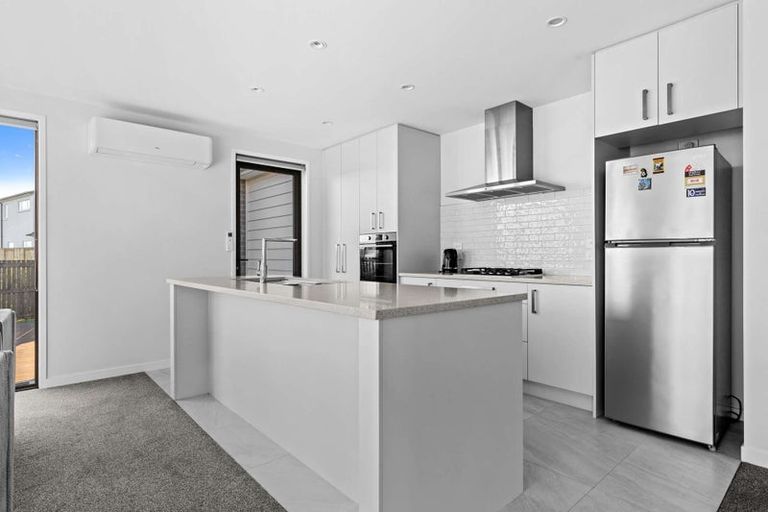 Photo of property in 42 Hinaki Street, Poike, Tauranga, 3112