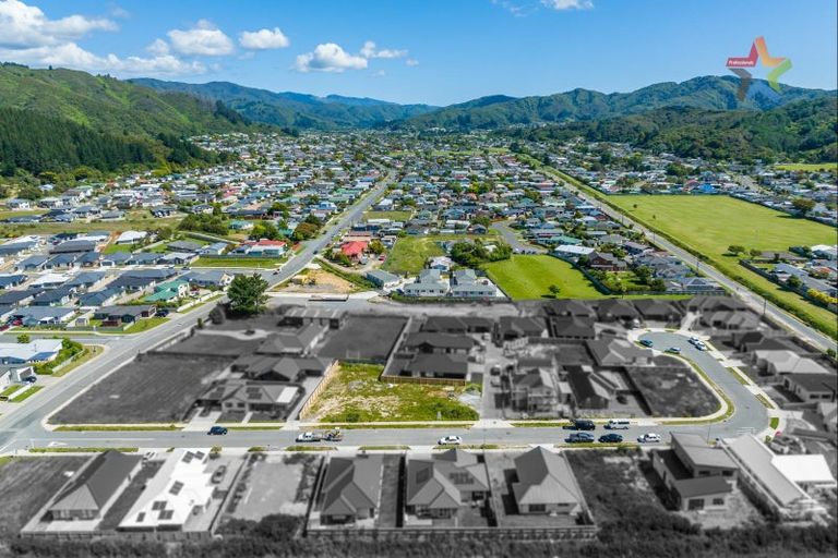 Photo of property in 9 Te Ara O Toroa, Wainuiomata, Lower Hutt, 5014