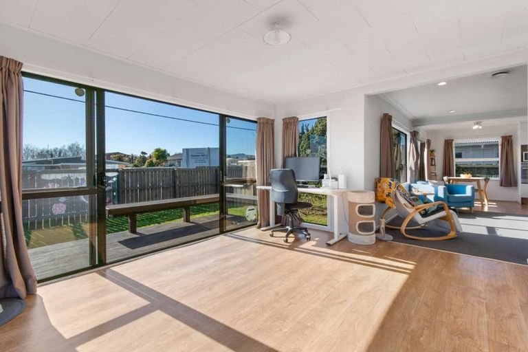 Photo of property in 11 Iles Road, Lynmore, Rotorua, 3010