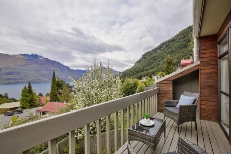 Photo of property in 24b Dart Place, Fernhill, Queenstown, 9300