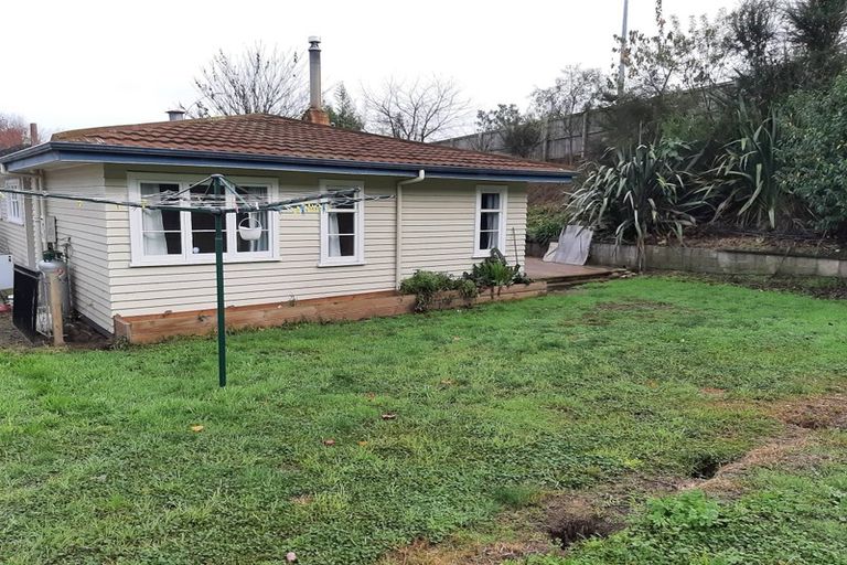 Photo of property in 54 Banbury Crescent, Fairfield, Hamilton, 3214