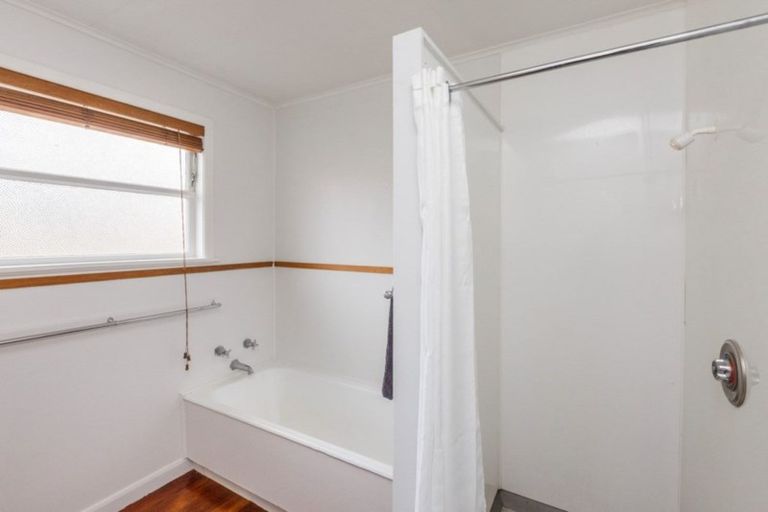Photo of property in 5a Bradford Place, Awapuni, Palmerston North, 4412