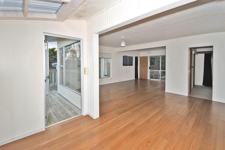 Photo of property in 9 Kendale Drive, Leigh, 0985