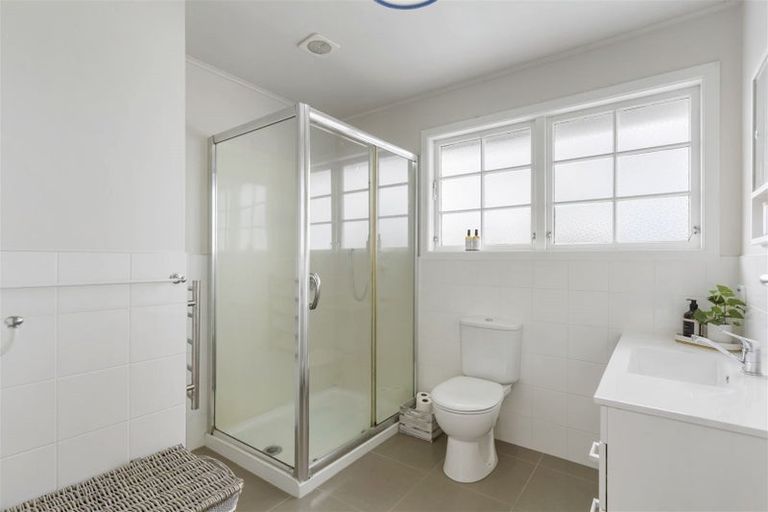 Photo of property in 117 Stanley Road, Glenfield, Auckland, 0629