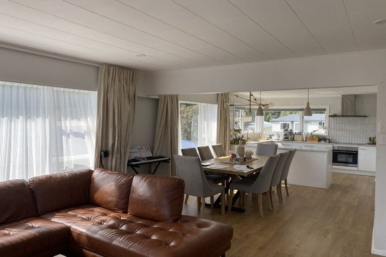 Photo of property in 10 Woodman Drive, Tawa, Wellington, 5028