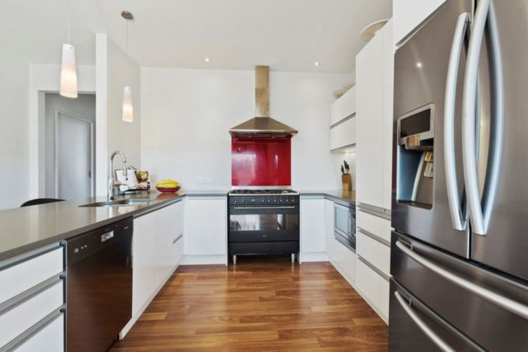 Photo of property in 78 Fairview Avenue, Fairview Heights, Auckland, 0632