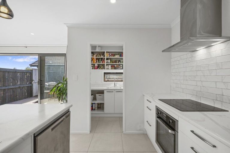 Photo of property in 19 Te Paea Avenue, Karaka, 2124