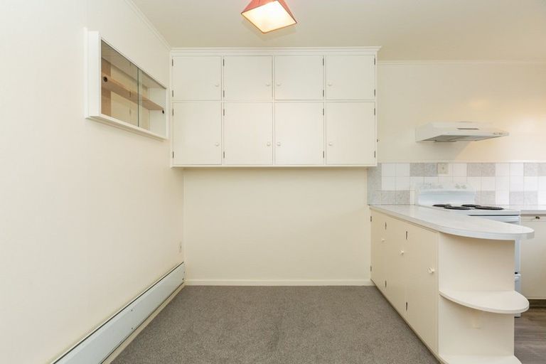 Photo of property in 52a Puketapu Road, Taradale, Napier, 4112