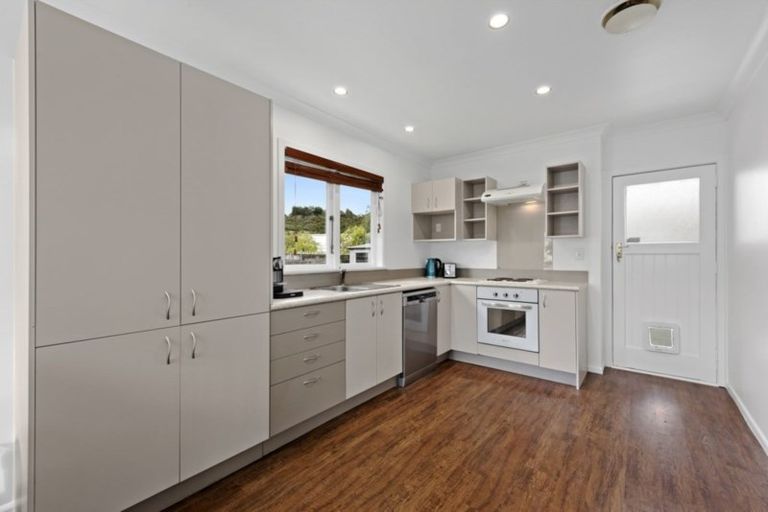 Photo of property in 42 Mountbatten Grove, Clouston Park, Upper Hutt, 5018