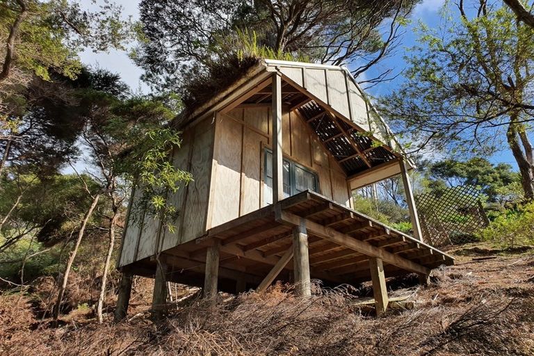 Photo of property in 12 Lavinia Place, Kawau Island, 0920