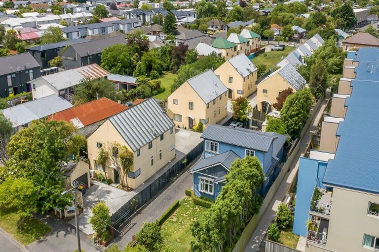 Photo of property in 2/36 Mathesons Road, Phillipstown, Christchurch, 8011