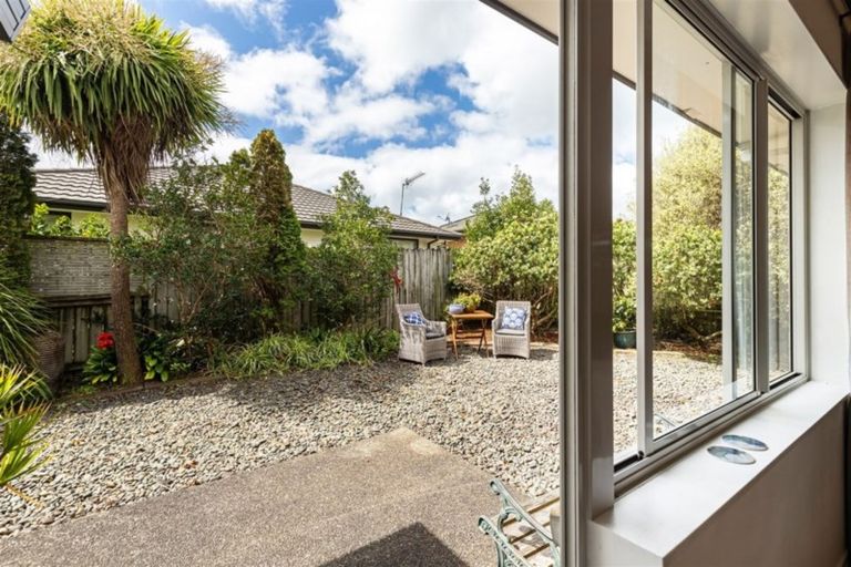 Photo of property in 79 Nimstedt Avenue, Oteha, Auckland, 0632