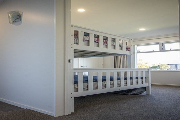 Photo of property in 95 Pegasus Boulevard, Pegasus, 7612