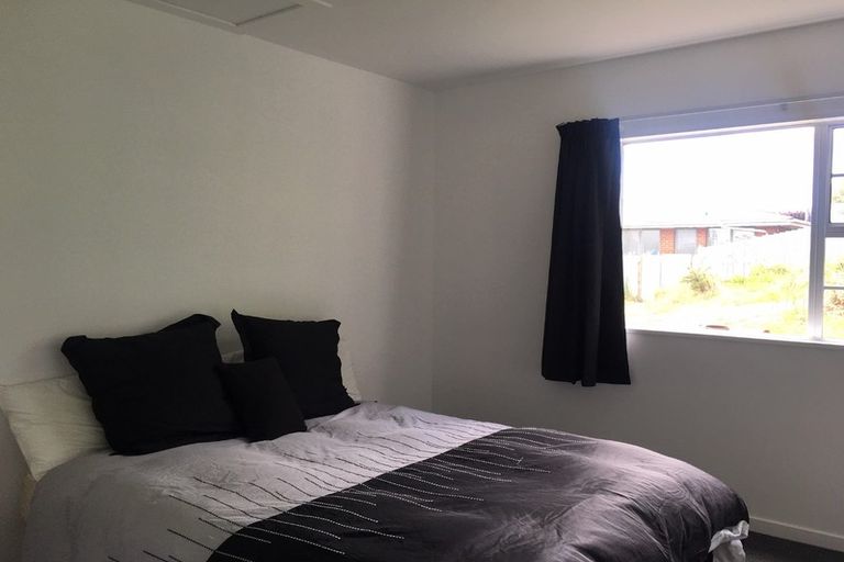 Photo of property in 100 Main South Road, Green Island, Dunedin, 9018