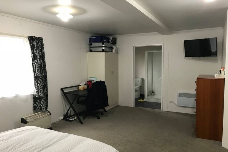 Photo of property in 25 Clyde Street, North Dunedin, Dunedin, 9016