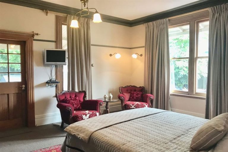 Photo of property in 1 Malcolm Avenue, Cashmere, Christchurch, 8022