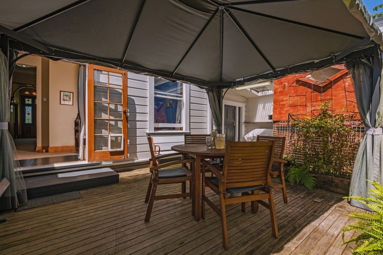 Photo of property in 52 Grey Street, Marton, 4710