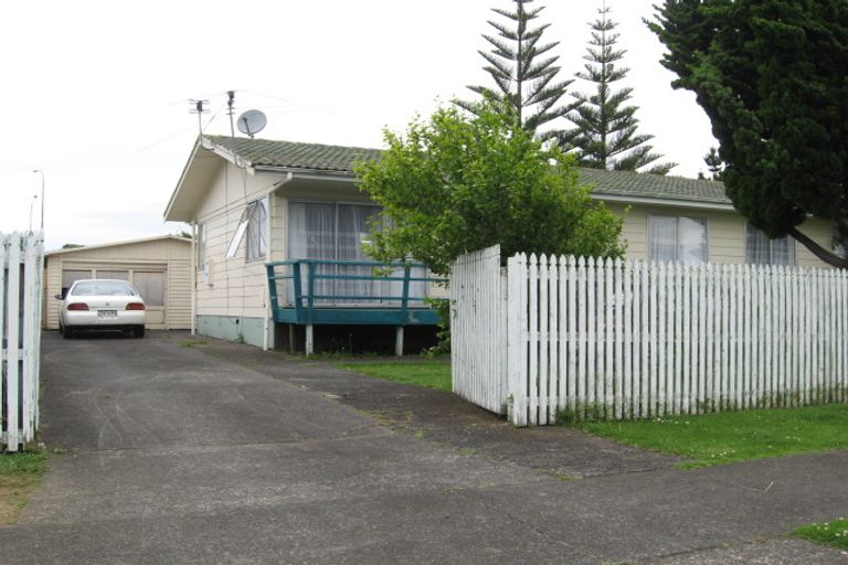 Photo of property in 26 Vimy Place, Mangere, Auckland, 2022