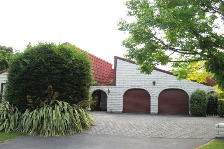 Photo of property in 21 Glenburn Place, Avonhead, Christchurch, 8042