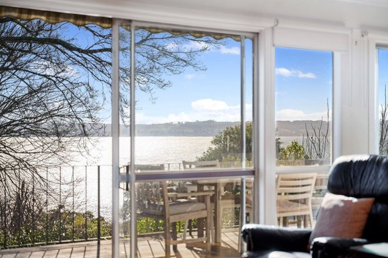 Photo of property in 5 Naera Place, Kawaha Point, Rotorua, 3010