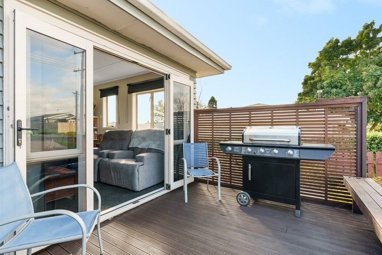 Photo of property in 15 Dunlop Road, Te Puke, 3119