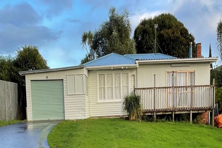 Photo of property in 13 Surrey Street, Manurewa, Auckland, 2102