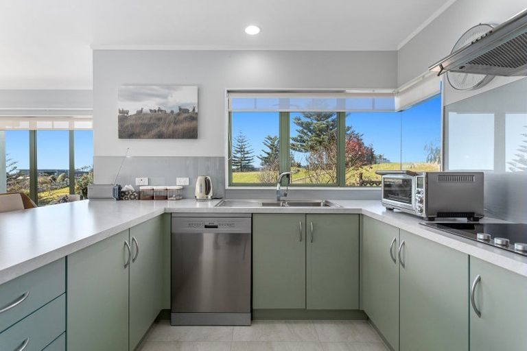 Photo of property in 10 Island View Heights, Coastlands, Whakatane, 3120