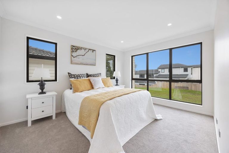 Photo of property in 2f Hughs Way, Flat Bush, Auckland, 2019
