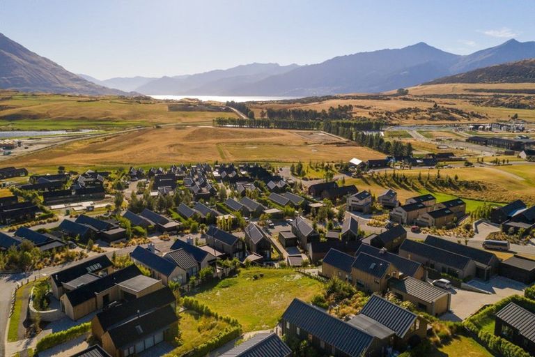 Photo of property in 5 Falconer Rise, Jacks Point, Queenstown, 9371