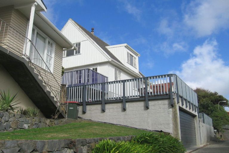 Photo of property in 17 Astor Street, Karori, Wellington, 6012