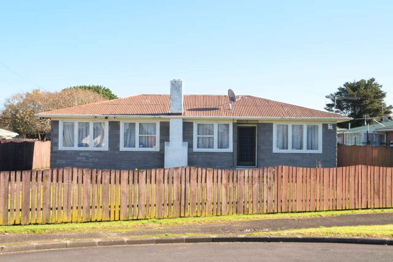 Photo of property in 12 Miami Street, Mangere East, Auckland, 2024
