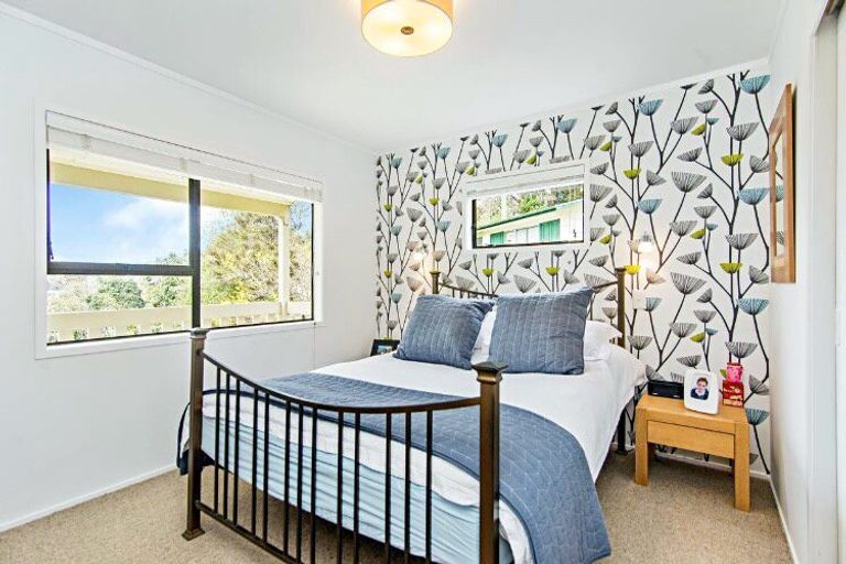 Photo of property in 29 Flavia Close, Torbay, Auckland, 0630