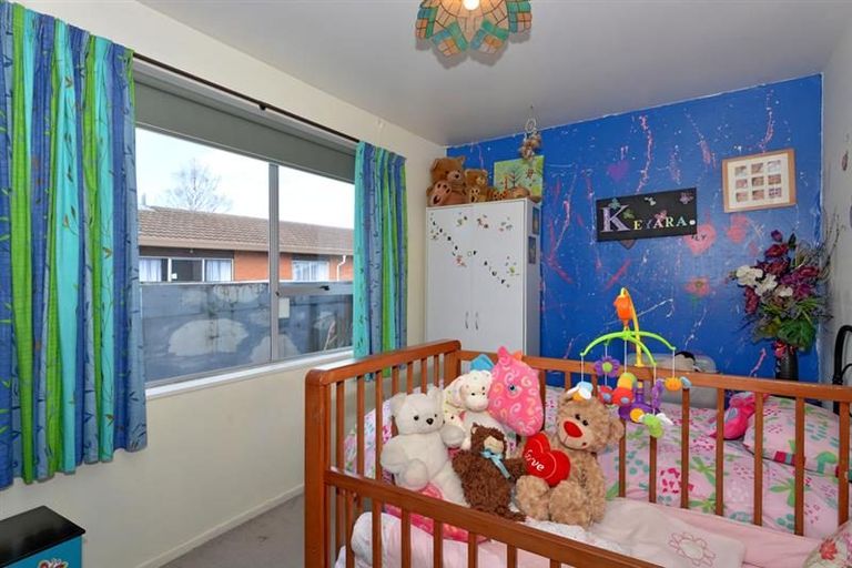 Photo of property in 2/53 Kuaka Crescent, Bromley, Christchurch, 8062