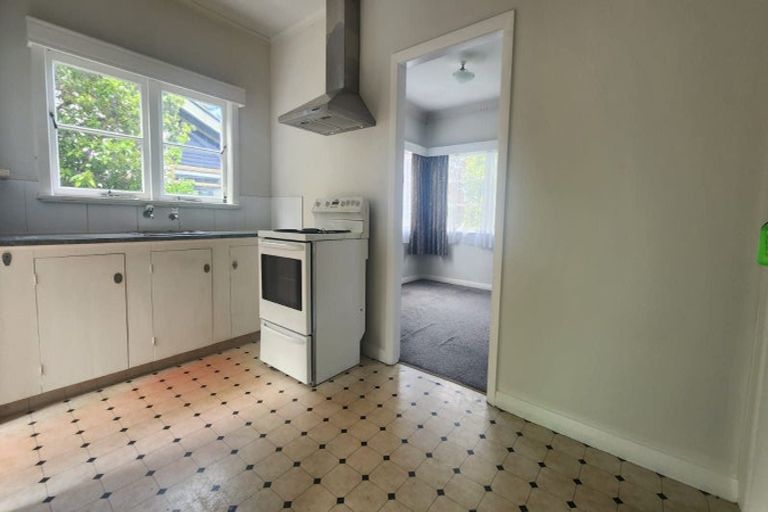 Photo of property in 2/14 Great South Road, Manurewa, Auckland, 2102